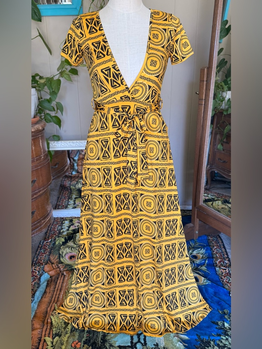 Jeyrey Geo-Print Yellow Faux Wrap Maxi Dress with Tie Waist, small